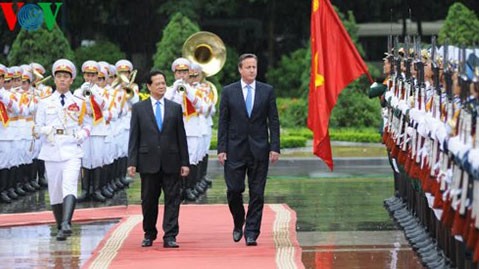 Vietnam, UK issue joint statement - ảnh 1